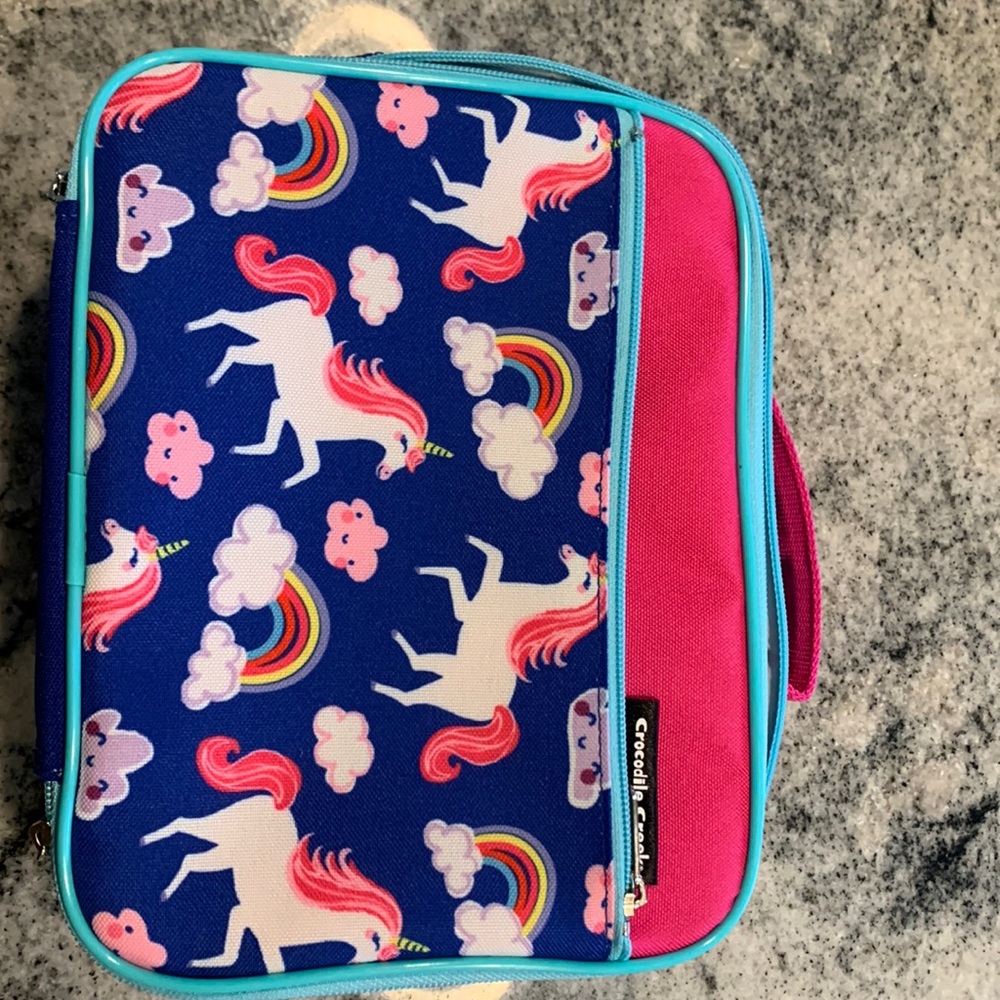Lunchbox with unicorn and rainbows